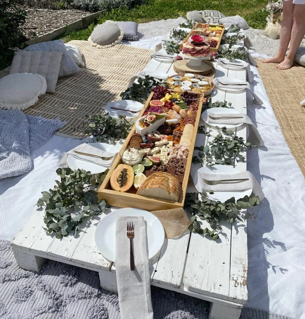 outdoor baby shower picnic