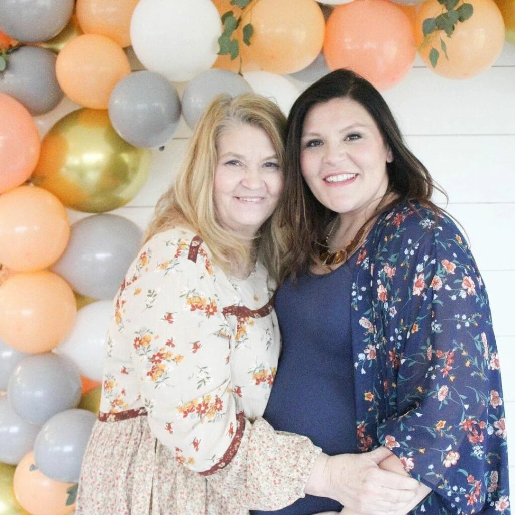 baby shower etiquette for grandma with mom