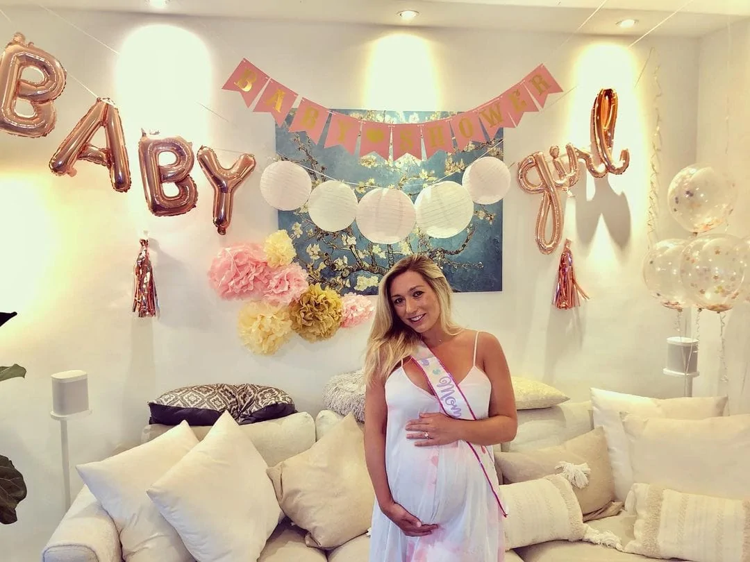 virtual baby shower decorations streamers and balloons