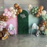 a picture of a jungle baby shower organized by Bomb Balloons in San Antonio