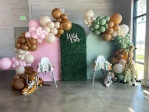 a picture of a jungle baby shower organized by Bomb Balloons in San Antonio