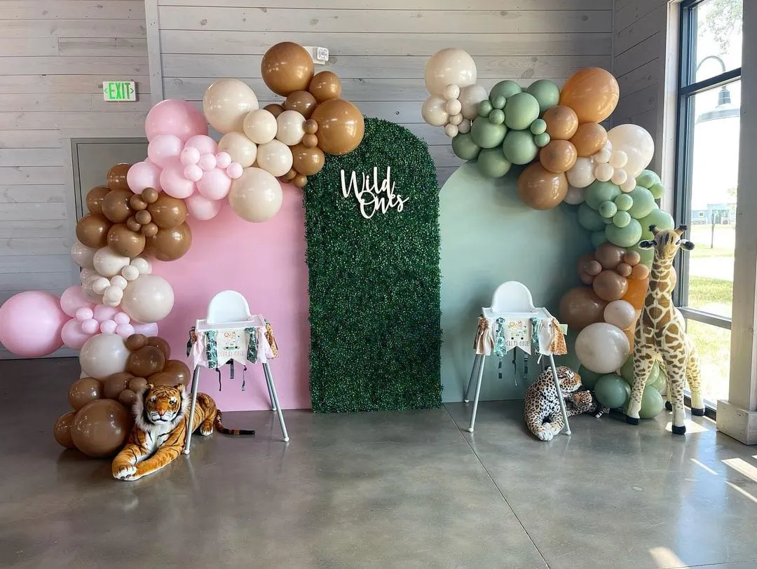a picture of a jungle baby shower organized by Bomb Balloons in San Antonio