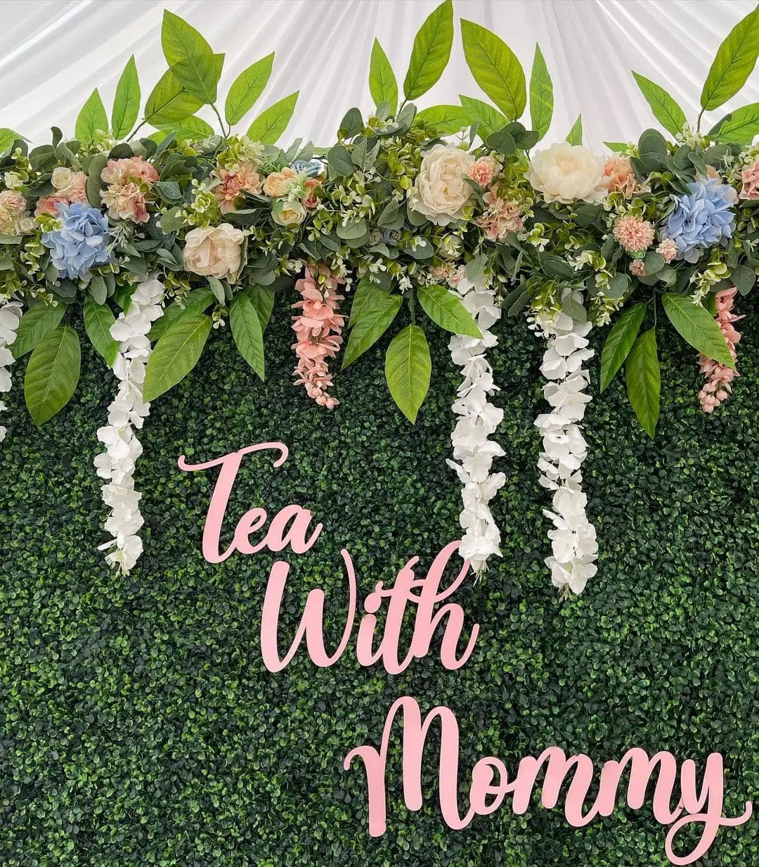 a picture of a tea party baby shower organized by Balloons by Andrellina