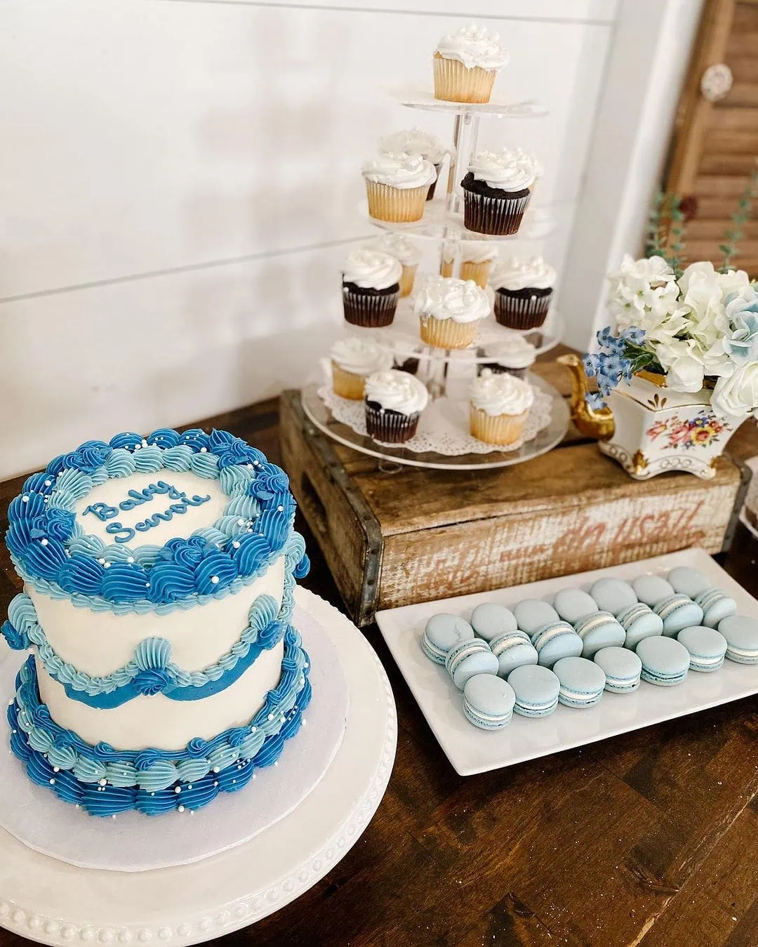 a picture of a tea party baby shower organized by Pop, Drop & Party Balloons in Illinois