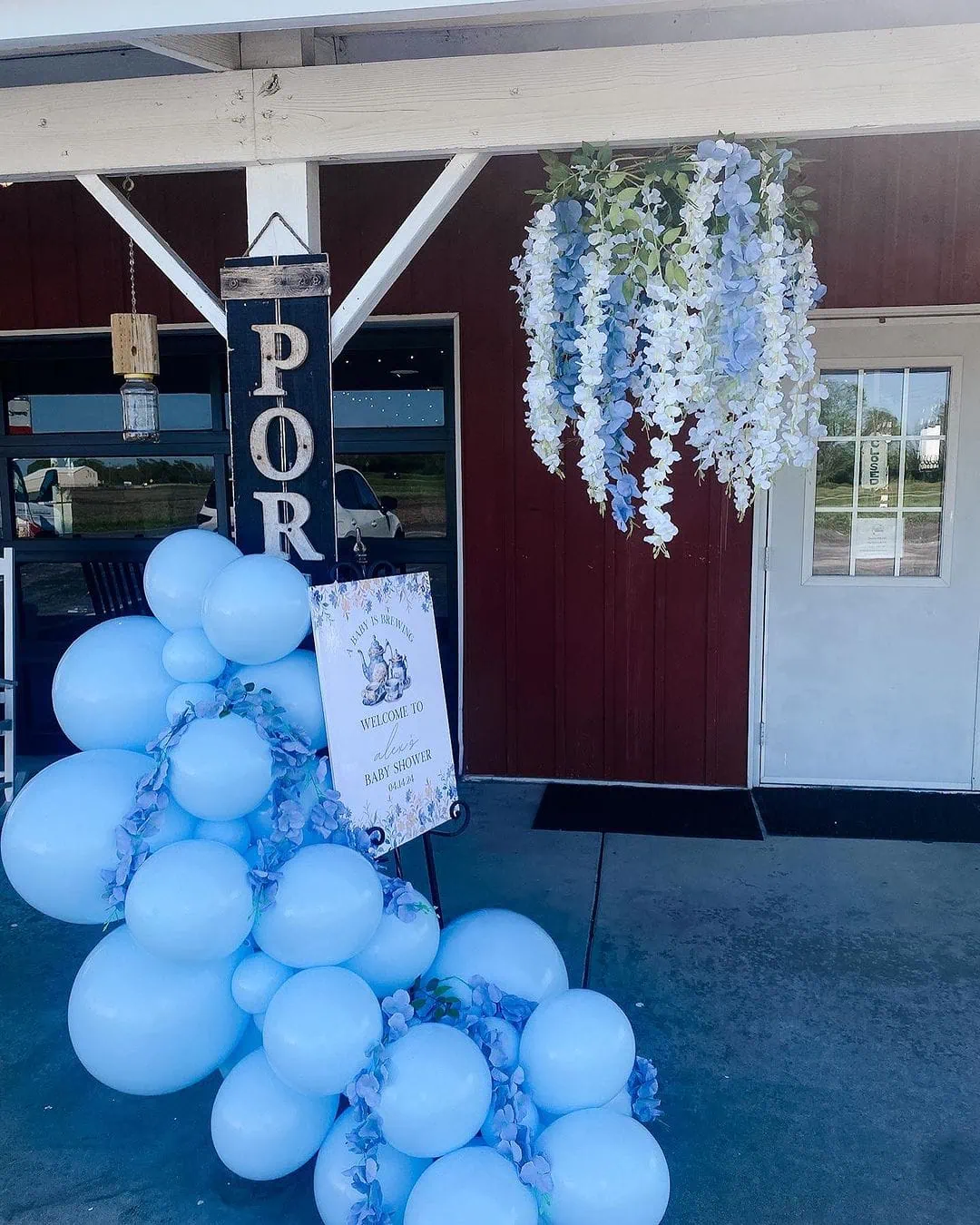 a picture of a tea party baby shower organized by Pop, Drop & Party Balloons in Illinois
