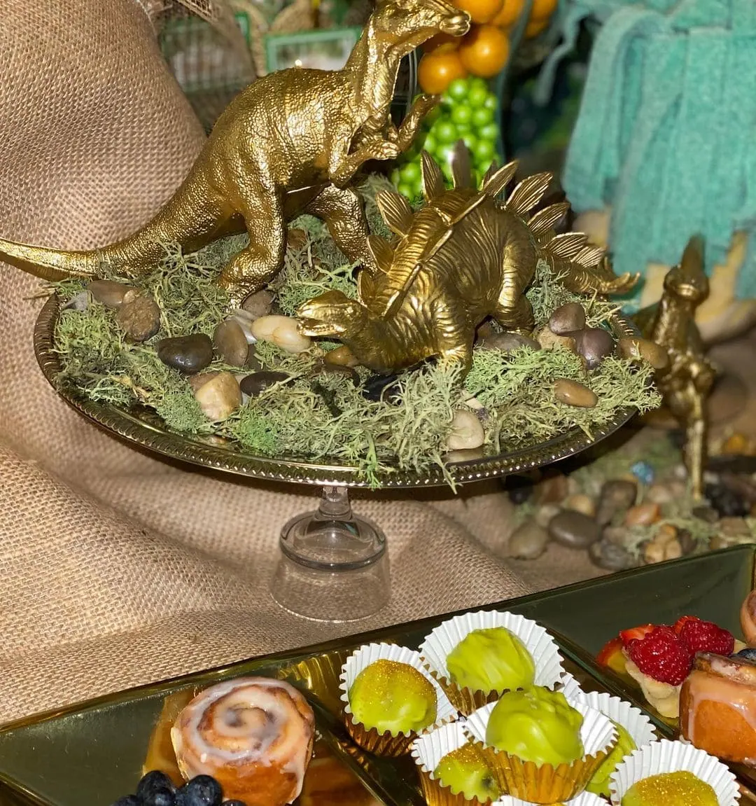 Dinasour baby shower theme 3 | WebBabyShower