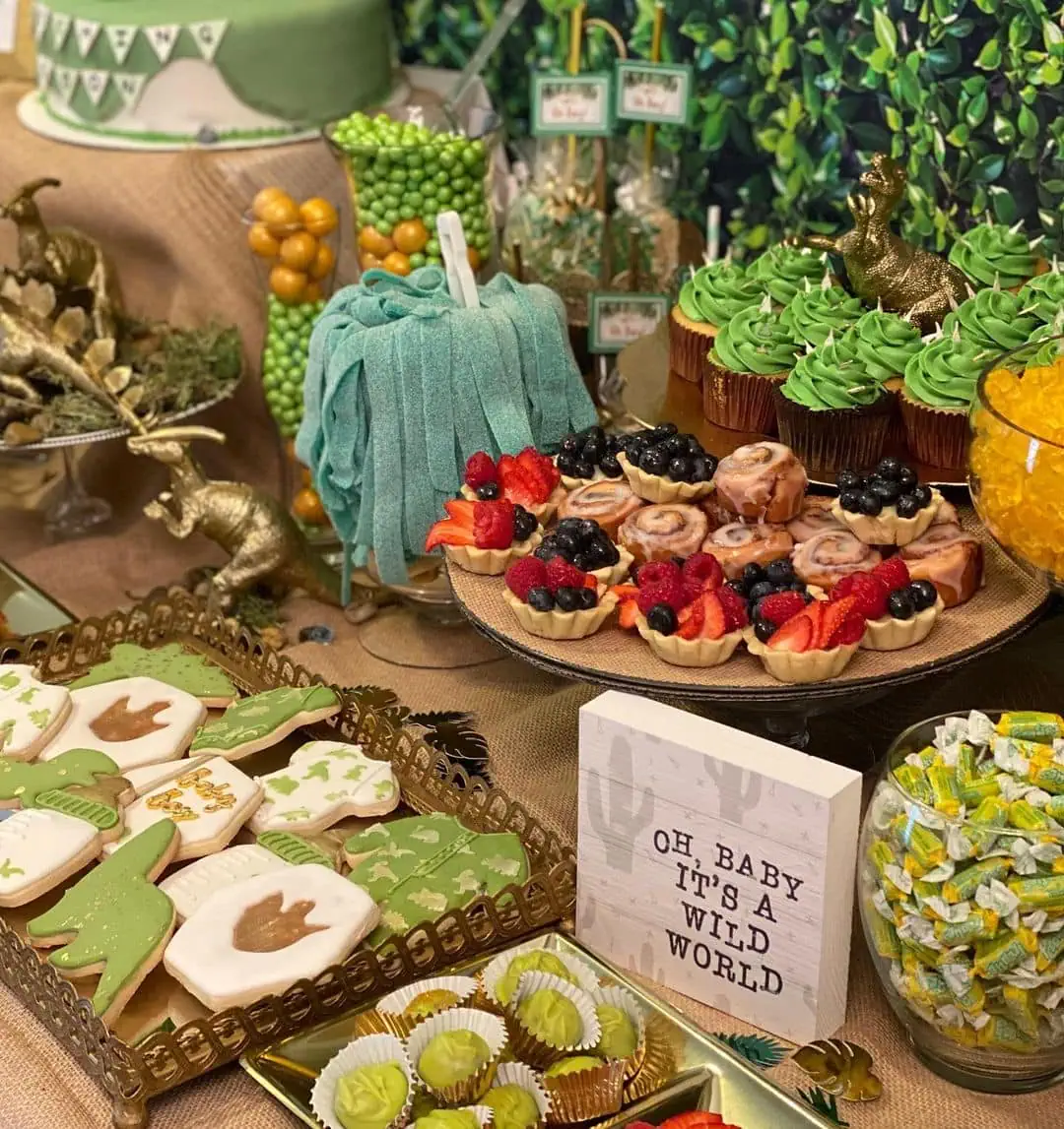 Dinasour baby shower theme 5 | WebBabyShower